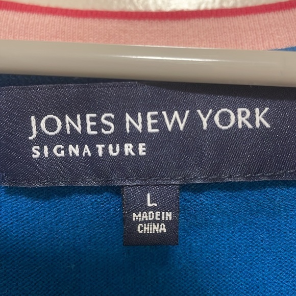 $7 four sleeveless top bundle. Great for Spring and Summer - Picture 8 of 8